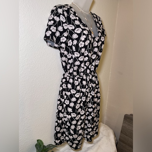 Vintage Floral Dress - Picture 2 of 9